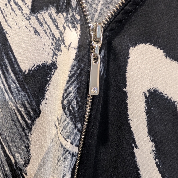 Joseph Ribkoff Black and White Abstract Blouse - Picture 6 of 10